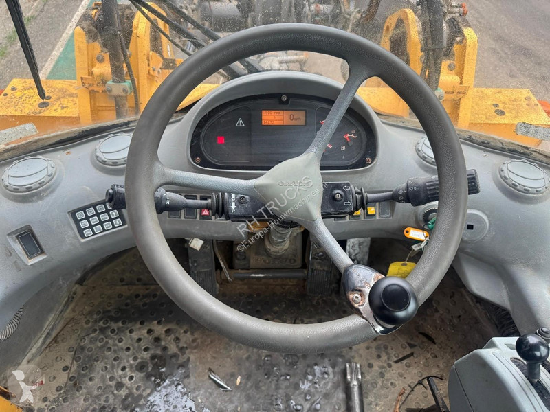 مُحمّلة Volvo L50E 14930 HOURS WITH BUCKET