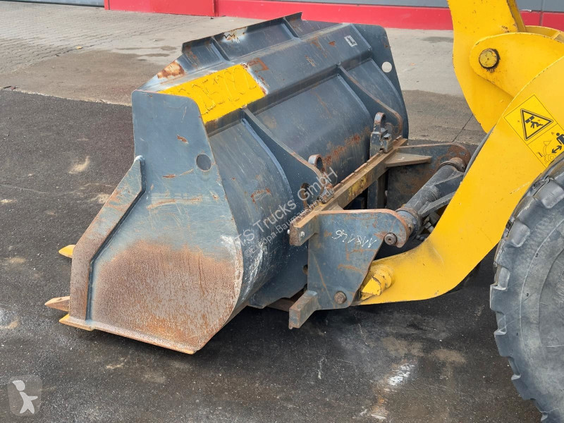 مُحمّلة Komatsu Radlader inkl. Gabel Schaufel...