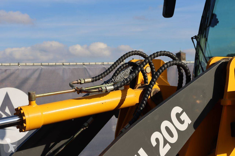Pá carregadora Hytec ZL20G