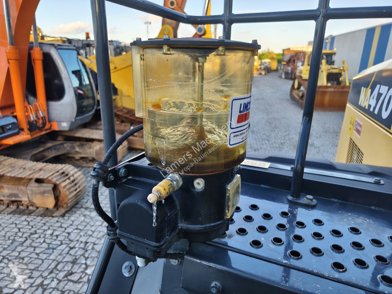 Pá carregadora Komatsu 4708