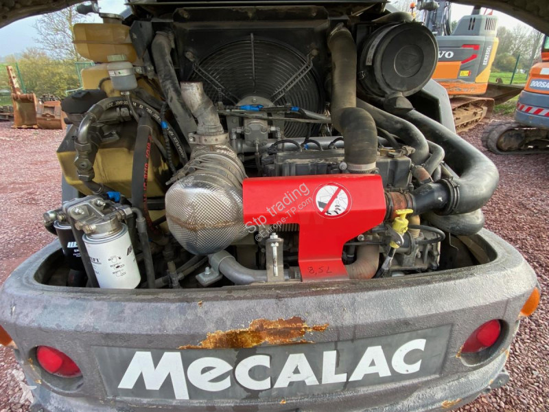 Pala cargadora Mecalac  AS 900