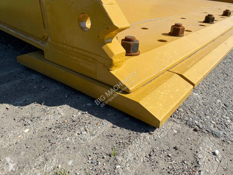 مُحمّلة Caterpillar 972M XE - CE / new tires /...