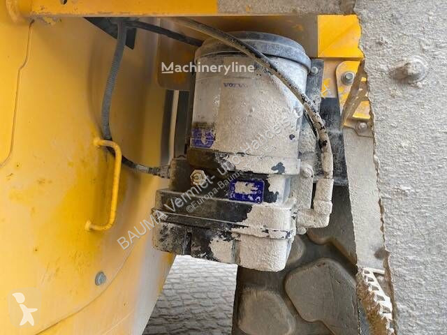 Pala Volvo L 120 H AT-Motor bei 7.832 h (12005333)