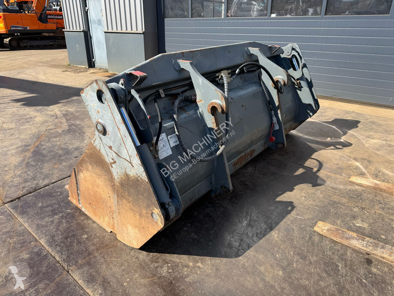 Shovel Kramer 8155 / Forks / bucket