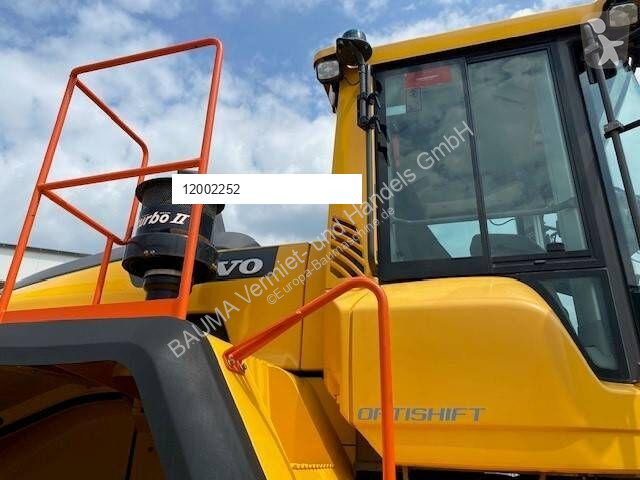 مُحمّلة Volvo L 260 H 6.8 cbm MIETE / RENTAL...