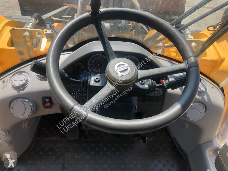 Nakladač Volvo L220H