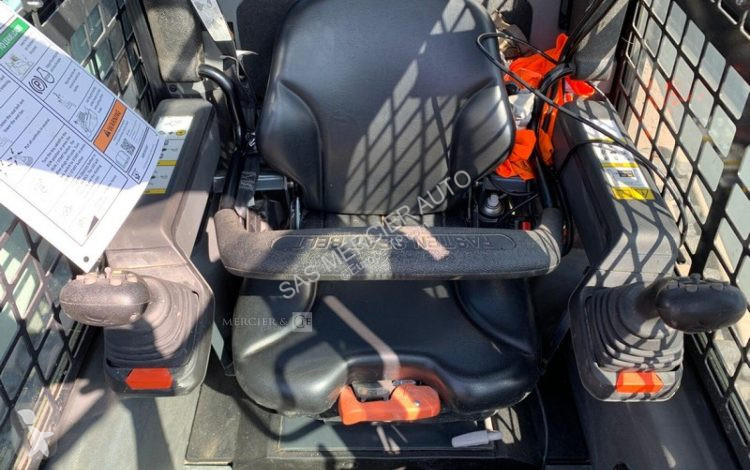 Shovel Bobcat chargeuse compacte sur chenilles...