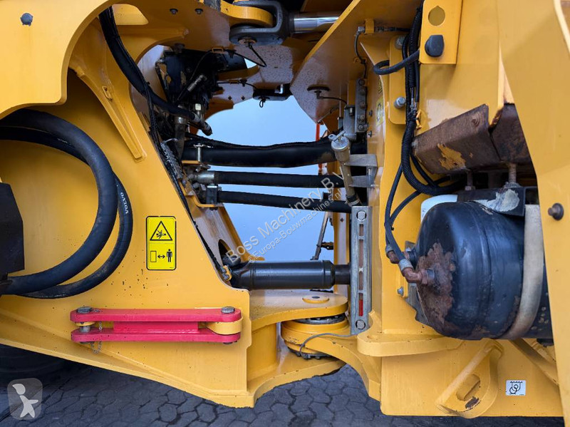 Shovel Volvo L220H - German Machine / 3rd Function