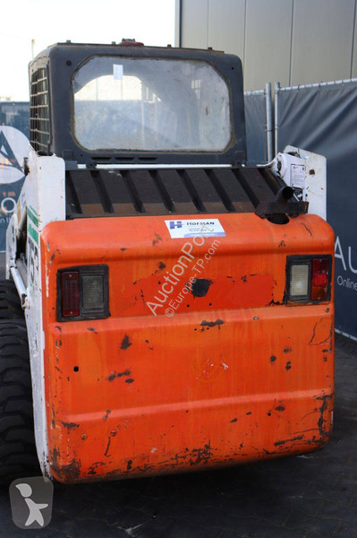 Shovel Bobcat