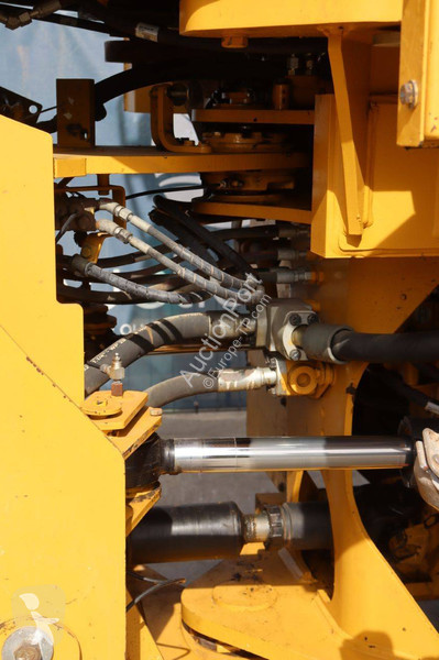 Shovel Caterpillar M