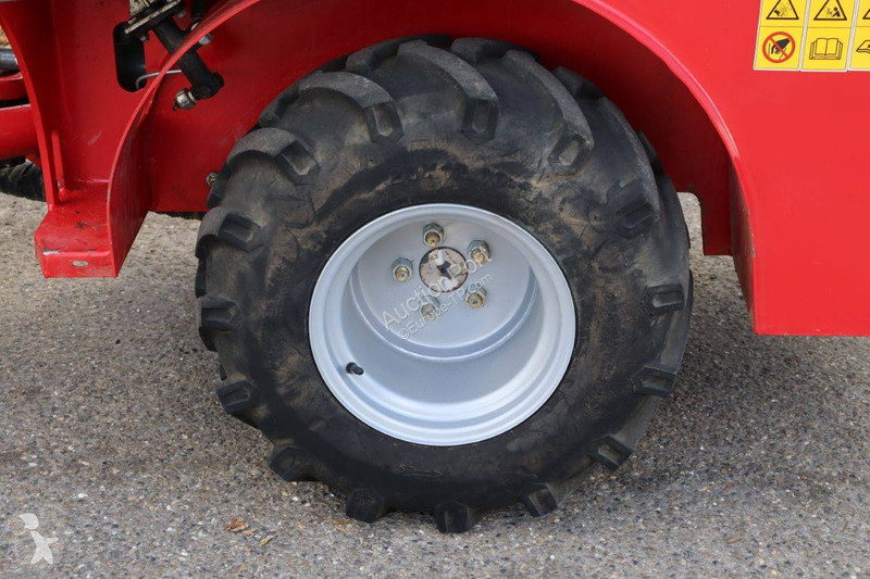 Pá carregadora  Farmer 906PRO