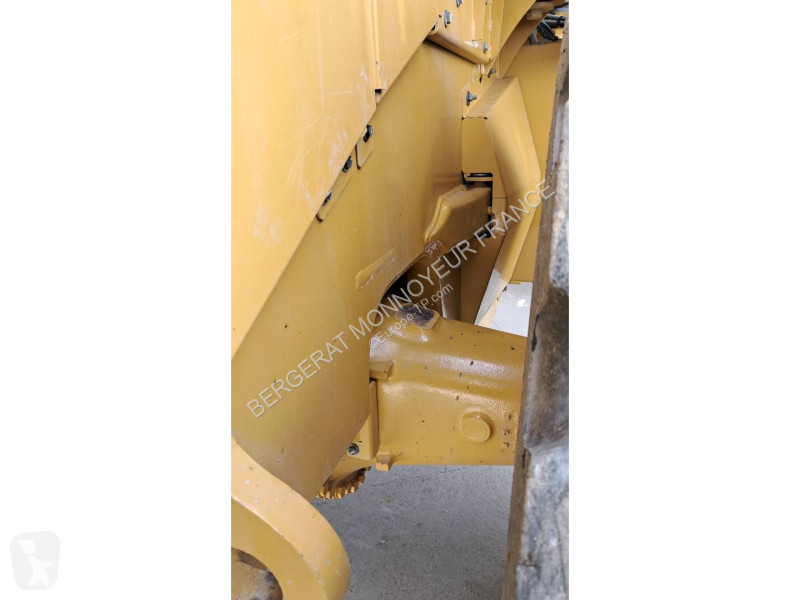 Nakladač Caterpillar 972M XE