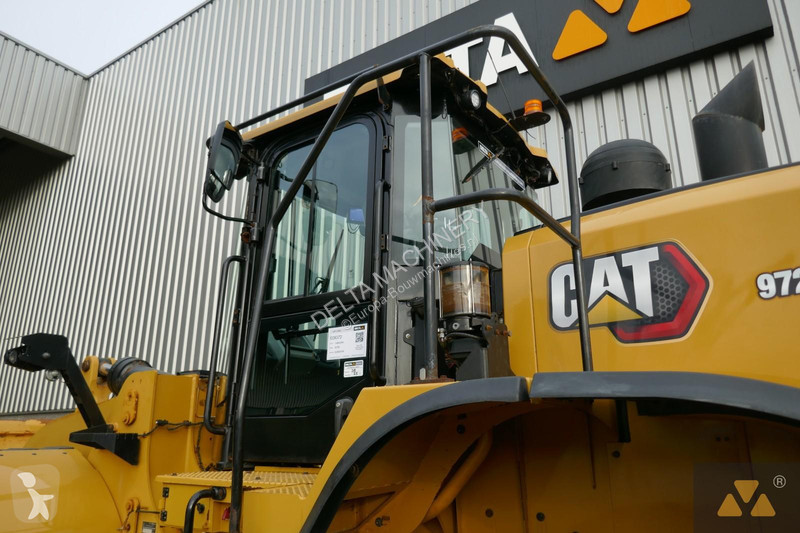 Nakladač Caterpillar 972M