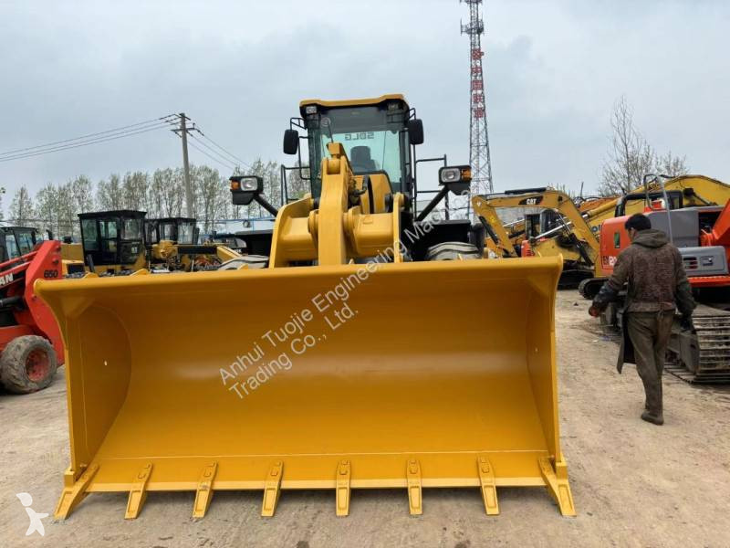 Nakladač SDLG L956F