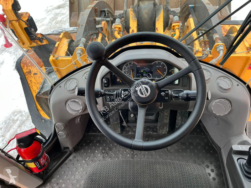Фронтальный погрузчик Volvo L 260 H CENTRAL...