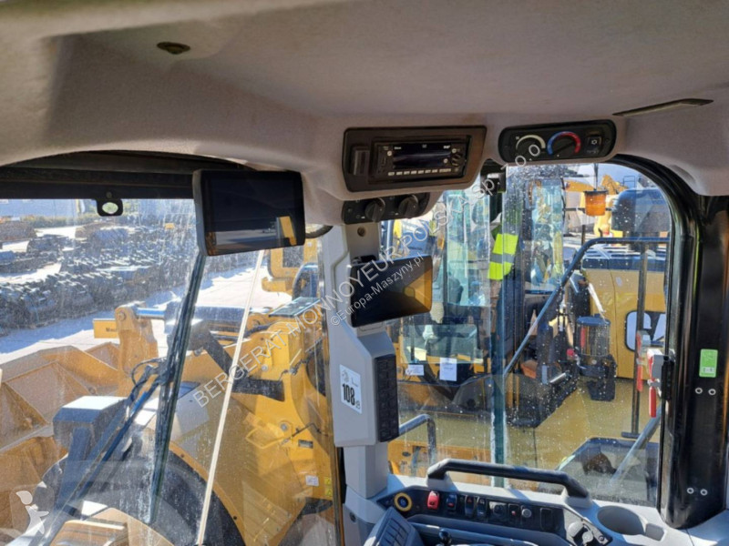 Nakladač Caterpillar 972