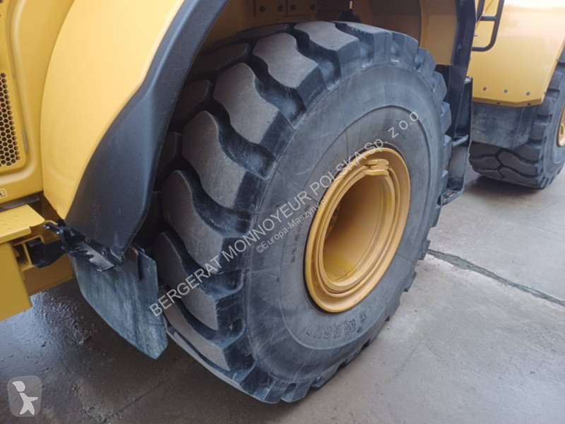 Nakladač Caterpillar 972