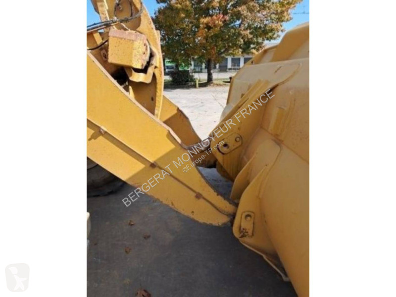 Pá carregadora Caterpillar 972M