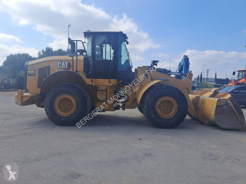 Nakladač Caterpillar 950GC