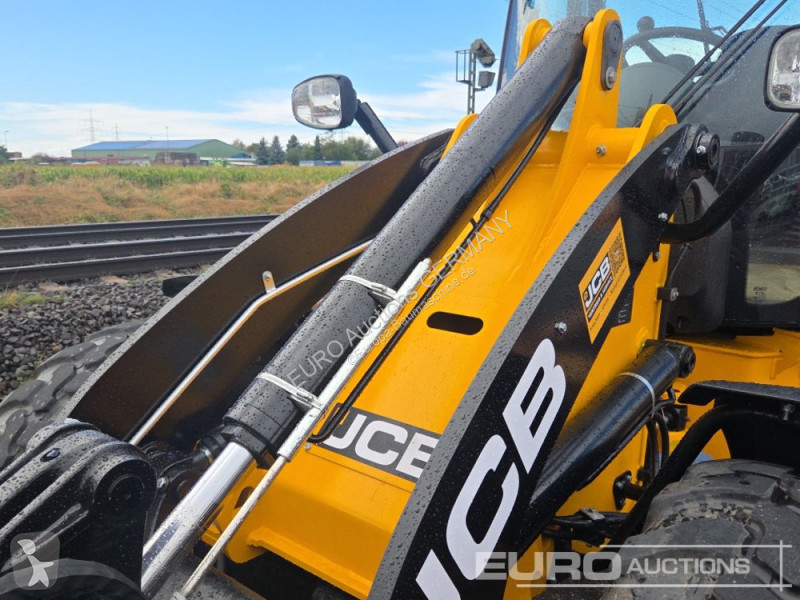 Shovel JCB 409