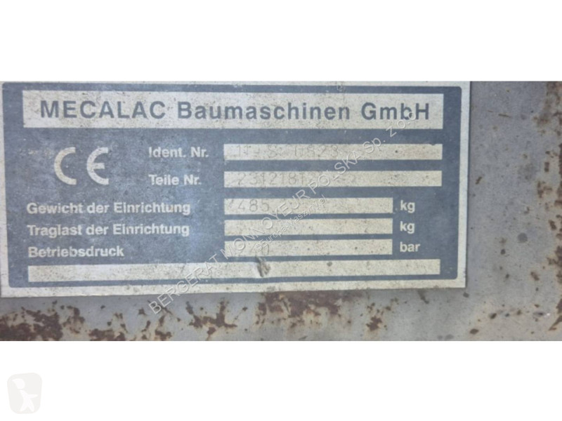 Nakladač Mecalac AX700