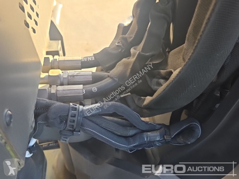 Ładowarka Mecalac MCL4+