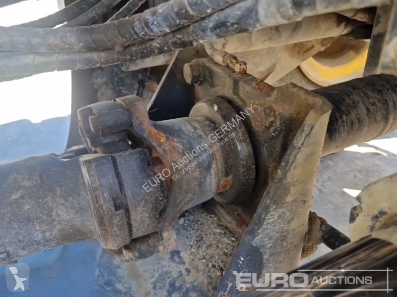 Nakladač Komatsu 8EO