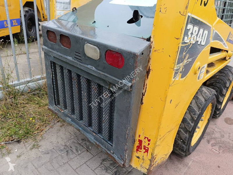 Nakladač Gehl 3840 schranklader bobcat skidsteer