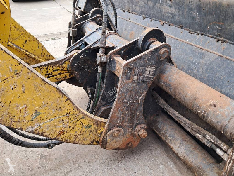 مُحمّلة Komatsu 8 High Lift