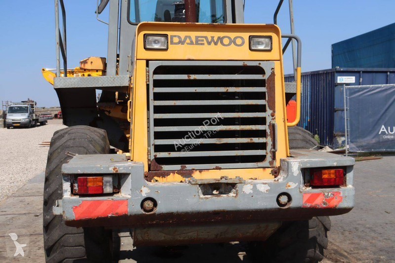 Nakladač Daewoo Mega 200