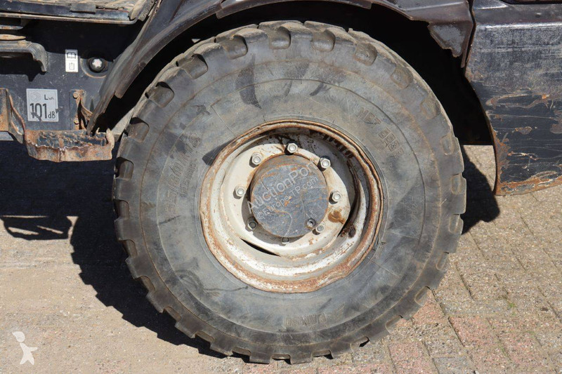 مُحمّلة Kubota R065