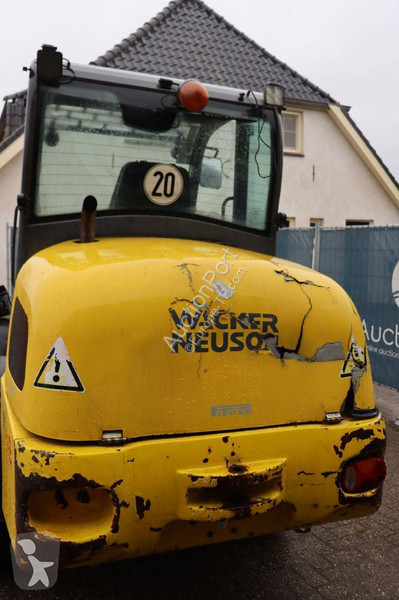 Nakladač Weidemann WL48