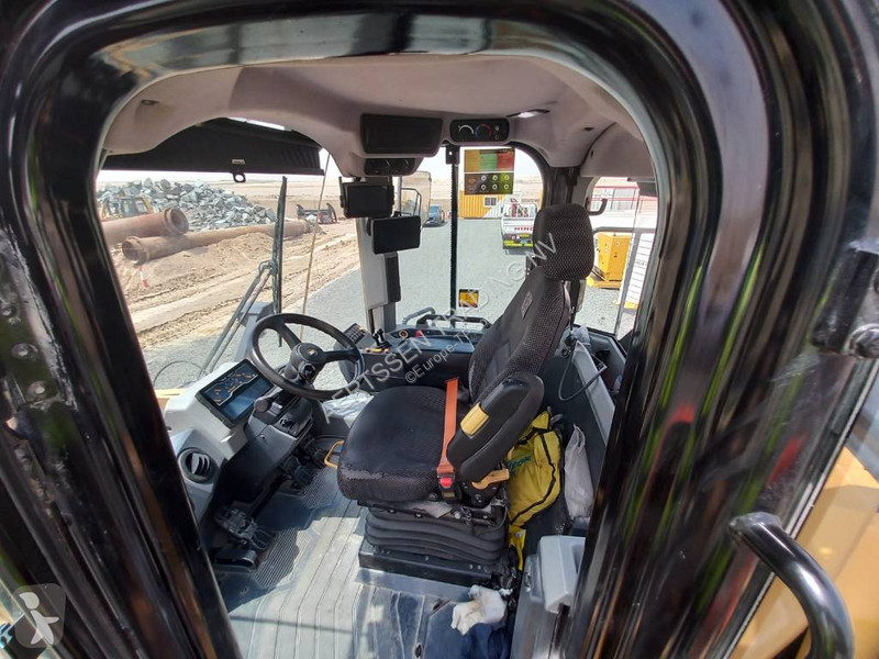 Nakladač Caterpillar 980 (EXW - Abu Dhabi)