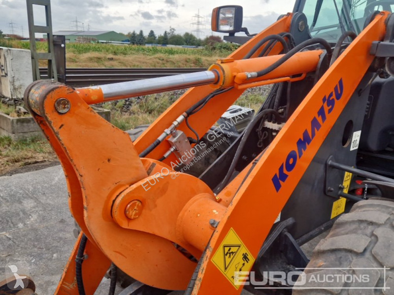 Incarcator Komatsu WA70
