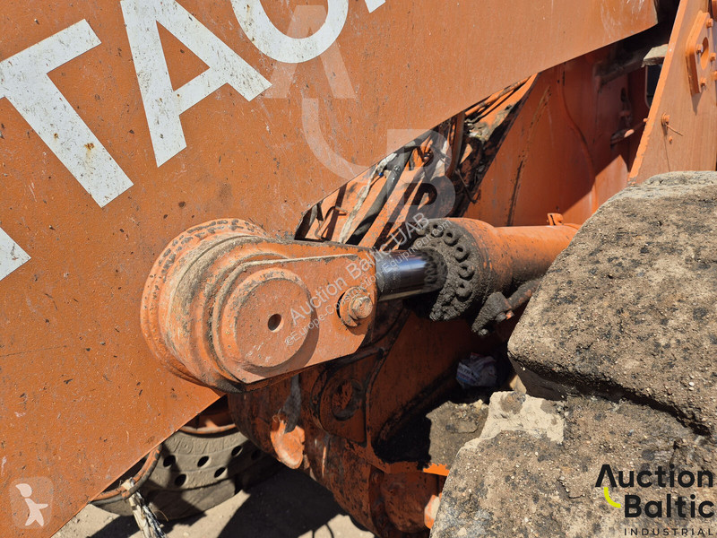 Фронтальный погрузчик Hitachi 6