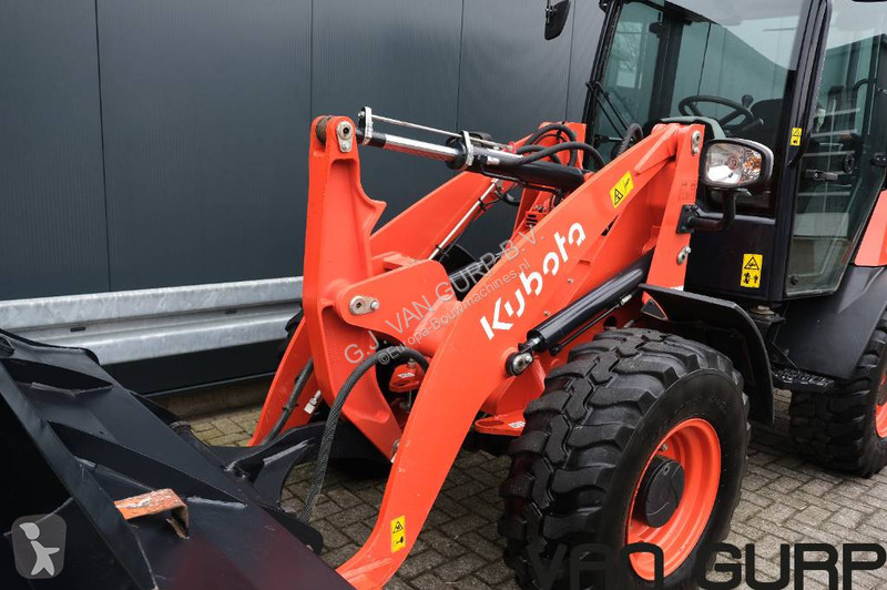 Nakladač Kubota R 070 | 2023 | 740h | Klima A/C