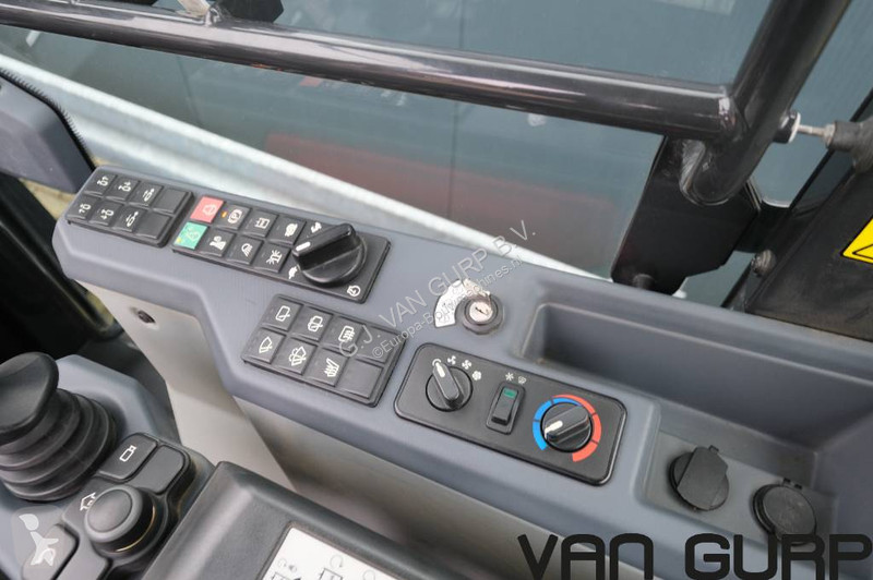 Pala cargadora Bobcat L85 | 2023 | 550h | A/C |