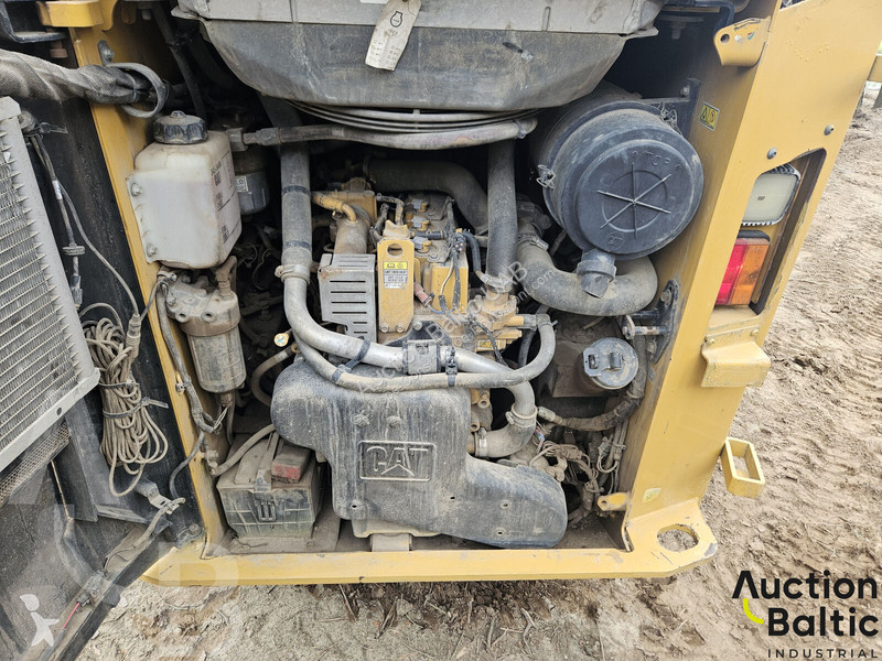 Фронтальный погрузчик Caterpillar D