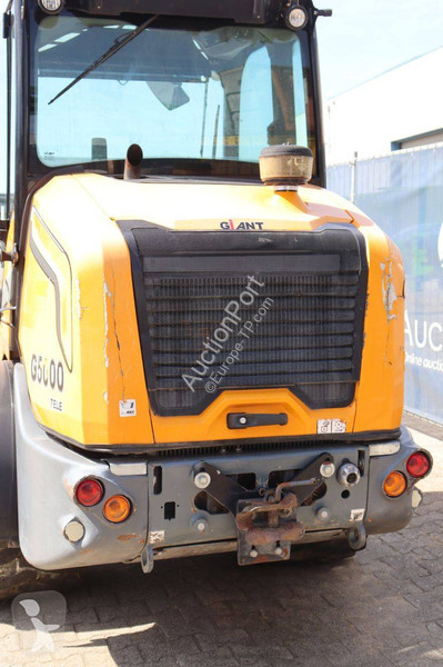 Фронтальный погрузчик Giant G5000DC Tele