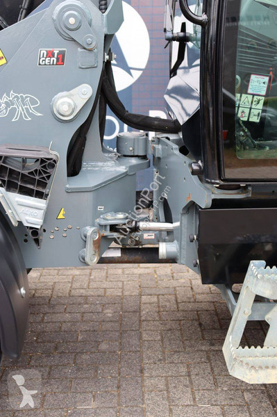 Nakladač Giant G5000 X-TRA