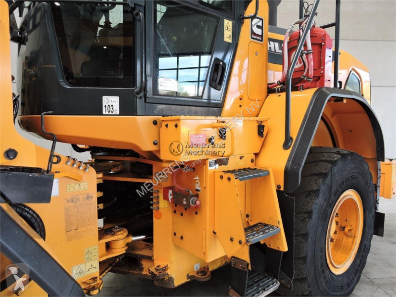 Shovel Hyundai HL955A
