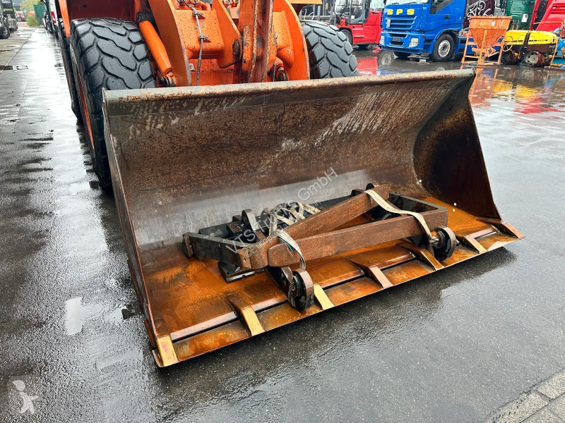 Навантажувач Doosan inkl. Schaufel & Gabel...