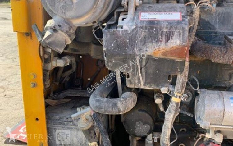Shovel Bobcat