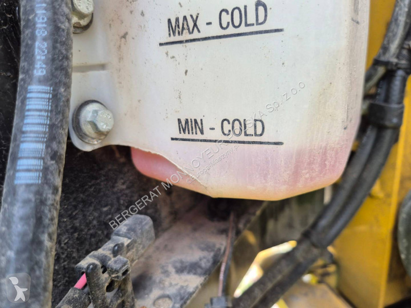 Навантажувач Caterpillar 232D