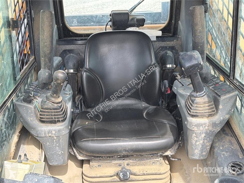 Rakodógép Mustang 2150RT Compact Track Loader