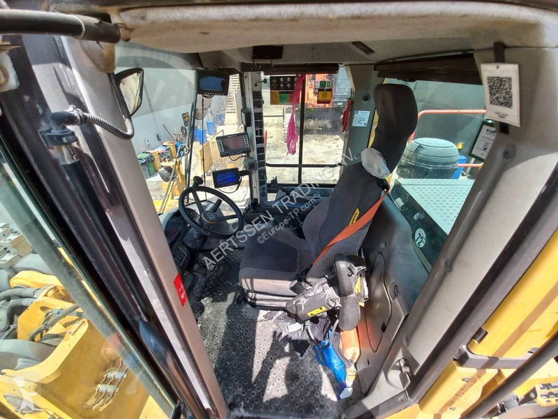 مُحمّلة Volvo L350H (EXW - Abu Dhabi)