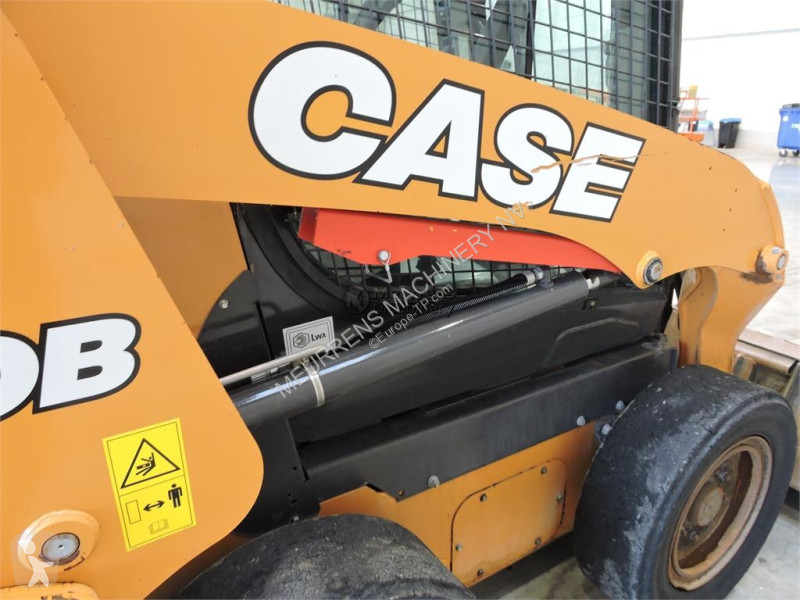 Chargeuse Case SR210 B