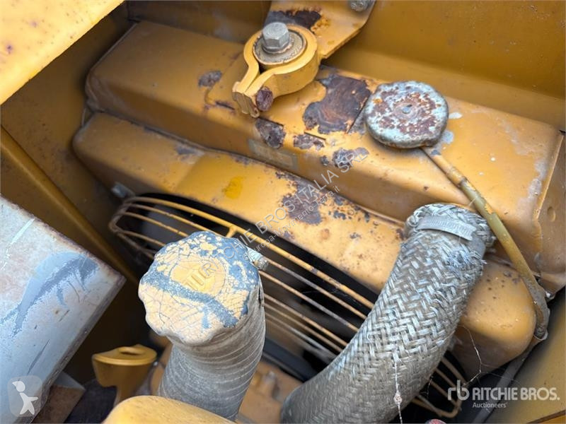 Pala cargadora Komatsu 16 Crawler Loader