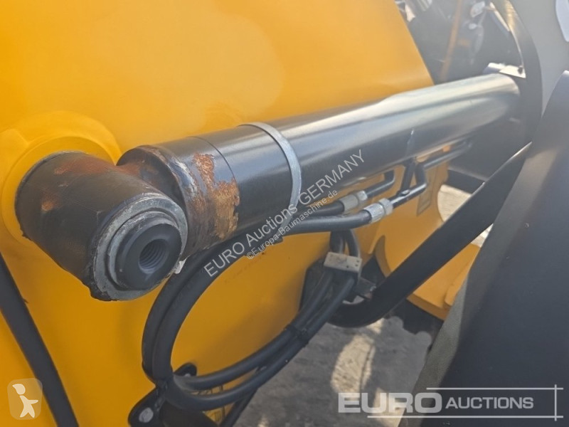 Lastare JCB 409