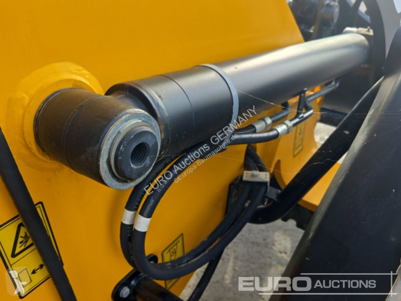 Lastare JCB 409